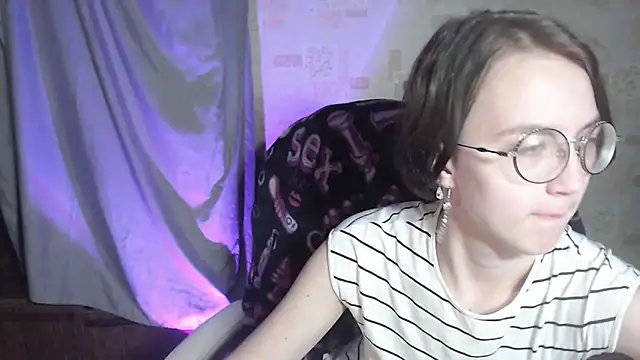 Alessa Kiss online show from 06.04.26