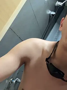 Snapshot of sluttydogsextoy chatting on 05.07.26 sluttydogsextoy online show from 05.07.26