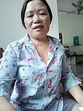 Snapshot of -Lytina- chatting on 06.25.26 -Lytina- online show from 06.25.26