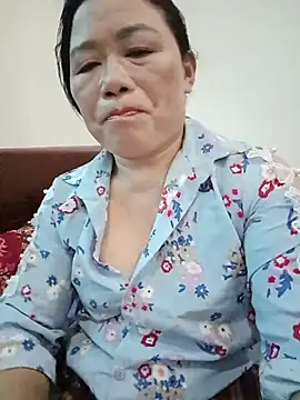 Snapshot of -Lytina- chatting on 06.26.26 -Lytina- online show from 06.26.26