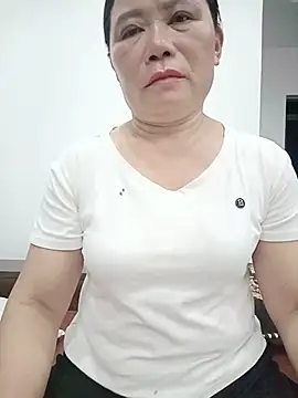 Snapshot of -Lytina- chatting on 08.03.26 -Lytina- online show from 08.03.26