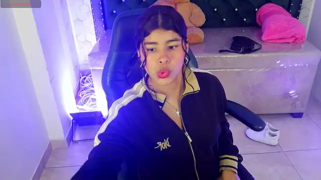 Mia kittie m online show from 05.09.26