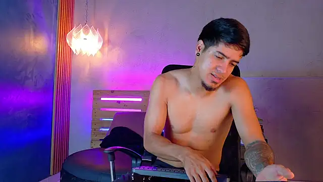 criss hardcock  online show from 06.06.26