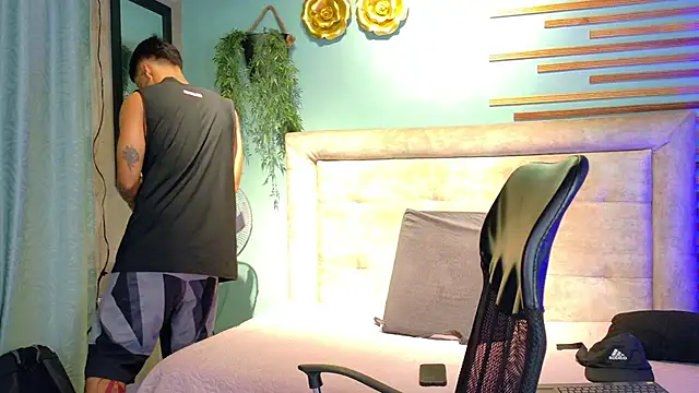 criss hardcock  online show from 06.13.26