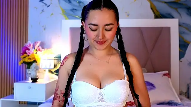 Snapshot of MiiaRousse_ chatting on 07.17.26 MiiaRousse online show from 07.17.26