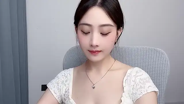  222Mia online show from 06.22.26