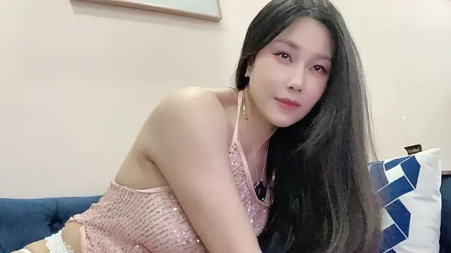 Snapshot of Emma_qiqi chatting on 07.27.26 Emma qiqi online show from 07.27.26