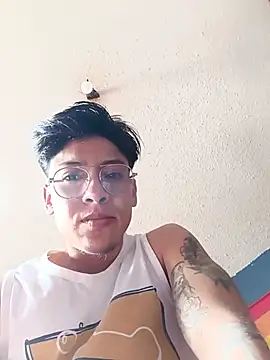 Snapshot of AlexxEngine chatting on 06.17.26 AlexxEngine online show from 06.17.26
