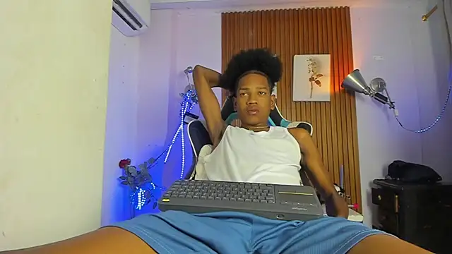 Afrowayuu online show from 06.04.26