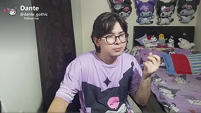 Snapshot of kuromi_boy chatting on 05.26.26 kuromi boy online show from 05.26.26