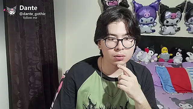 Snapshot of kuromi_boy chatting on 05.28.26 kuromi boy online show from 05.28.26