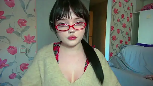 Snapshot of DarkxFoxy chatting on 06.19.26 DarkxFoxy online show from 06.19.26