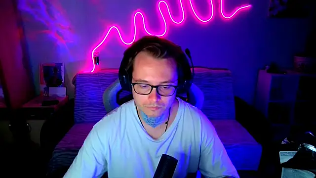 MeLanXolik online show from 06.10.26