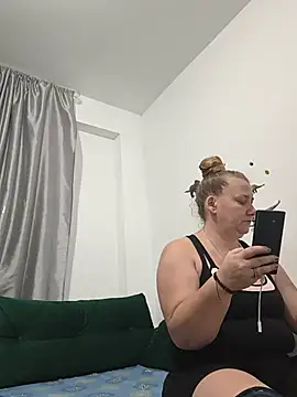 JuliaBestX online show from 07.17.26