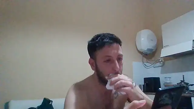 Snapshot of VincentZe99 chatting on 06.13.26 VincentZe99 online show from 06.13.26
