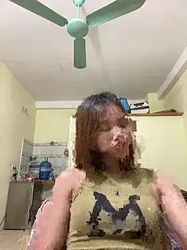 Snapshot of Vi_sexyy chatting on 05.23.26 Vi sexyy online show from 05.23.26