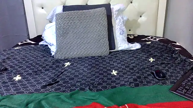 creamyamber online show from 11.12.25