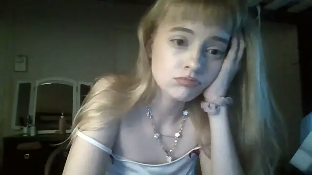 Snapshot of blubunny222 chatting on 05.29.26 blubunny222 online show from 05.29.26