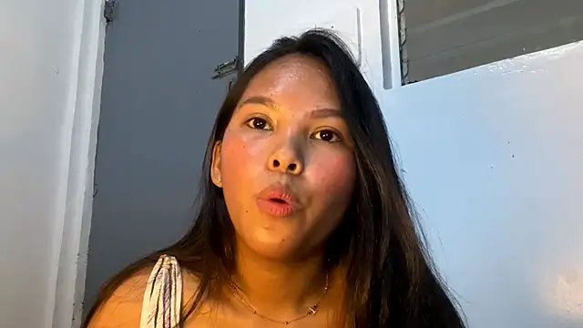 Snapshot of cherrynovax chatting on 05.30.26 cherrynovax online show from 05.30.26