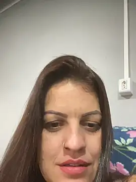 Snapshot of sweet_milenaa chatting on 05.27.26 sweet milenaa online show from 05.27.26