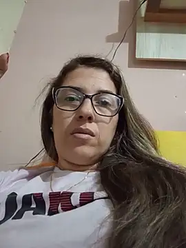 Snapshot of sweet_tifani chatting on 05.17.26 sweet tifani online show from 05.17.26