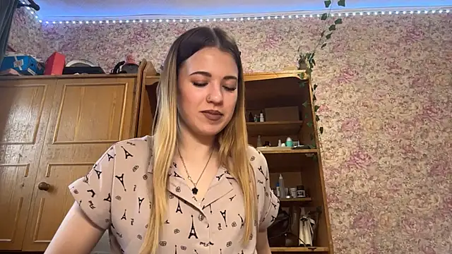 Snapshot of LatvianKat chatting on 05.12.26 LatvianKat online show from 05.12.26