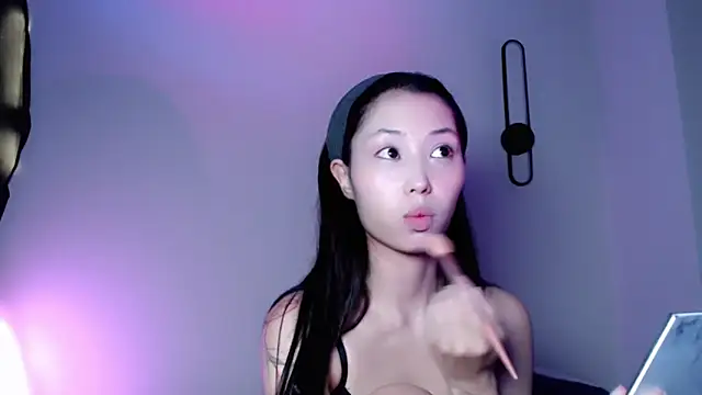 neverstoplovingme online show from 06.14.26