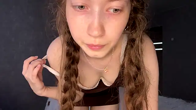 Emily Mur  online show from 07.28.26