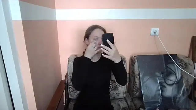 JulianeHedgpeth online show from 05.29.26