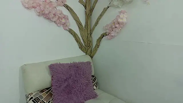 Laura  Castillo  online show from 06.10.26