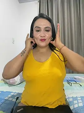 Snapshot of rousee69_ chatting on 06.01.26 rousee69 online show from 06.01.26