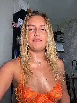 CharlottemilfUKx online show from 06.04.26
