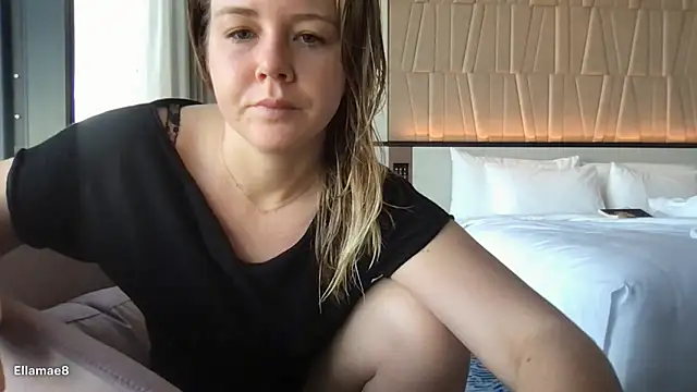 ellamae8 online show from 06.15.26