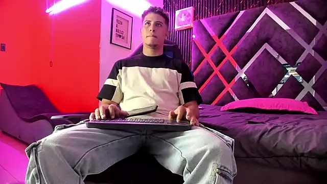 dominic connor online show from 07.25.26