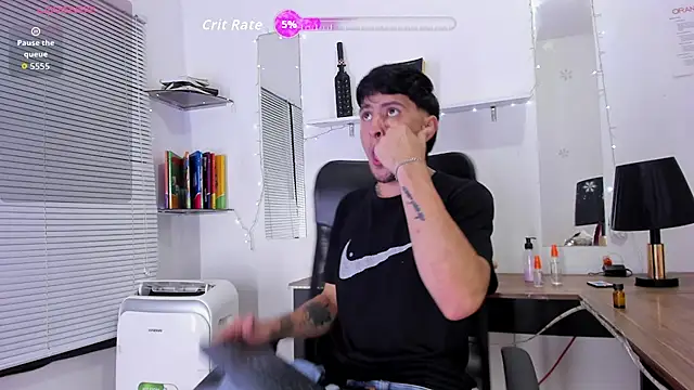 StefanoBigCock online show from 05.29.26