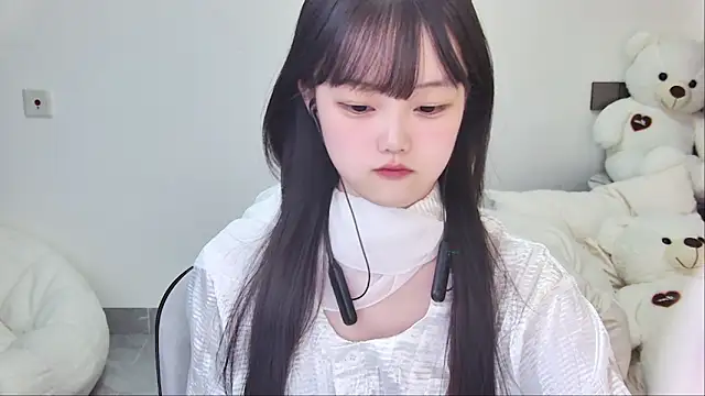 Evil-Bunny007 online show from 06.13.26