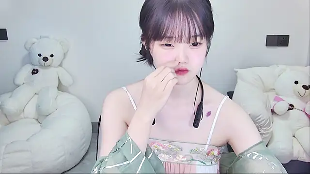 Evil-Bunny007 online show from 06.28.26