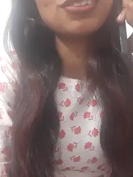 Snapshot of sexy_rubina89 chatting on 06.01.26 sexy rubina89 online show from 06.01.26