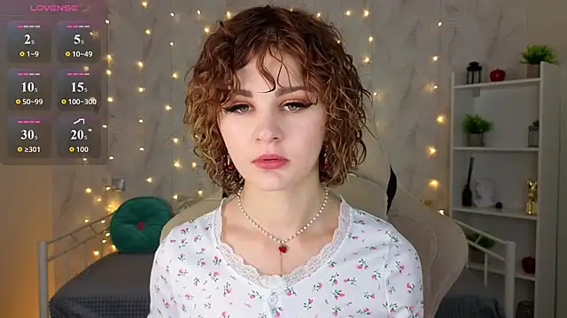 Snapshot of Kira__Fluffy chatting on 07.14.26 Kira Fluffy online show from 07.14.26