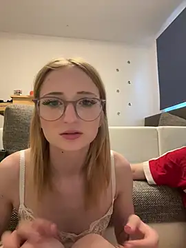 LauraundSteve  online show from 05.31.26