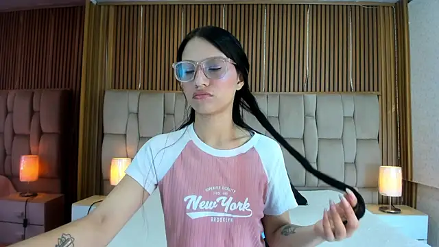 SophiieCalloway1 online show from 05.23.26
