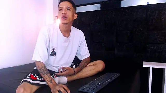anxiuos miller online show from 05.22.26