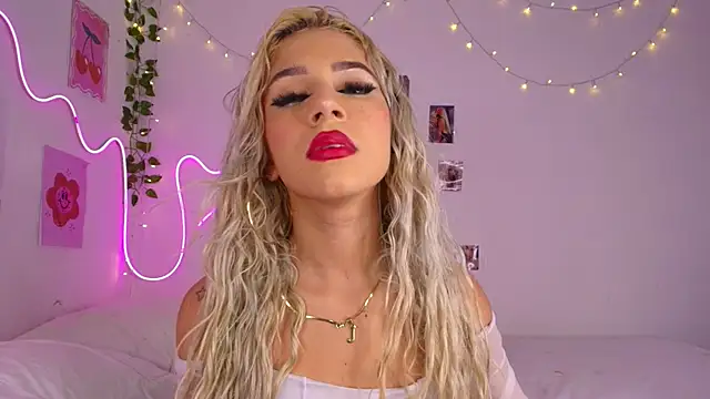 cinniaa  online show from 06.05.26