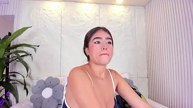 Snapshot of Dulce_Vict chatting on 05.30.26 Dulce Vict online show from 05.30.26