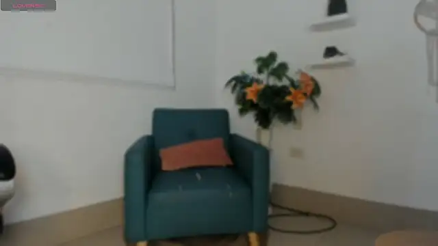 Snapshot of ailinn_sahara chatting on 05.28.26 ailinn sahara online show from 05.28.26