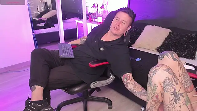 inkedsinners  online show from 06.10.26