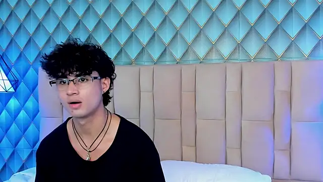 Sofia-Ethan online show from 06.10.26