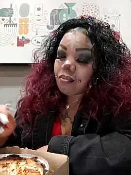 Snapshot of NailGoddessnow chatting on 12.25.24 NailGoddessnow online show from 12.25.24