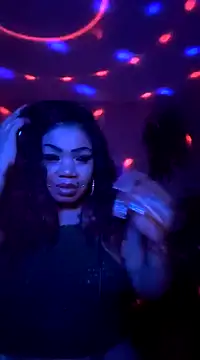 Snapshot of NailGoddessnow chatting on 01.25.25 NailGoddessnow online show from 01.25.25