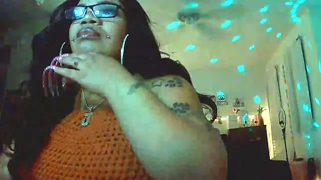 Snapshot of NailGoddessnow chatting on 09.28.25 NailGoddessnow online show from 09.28.25
